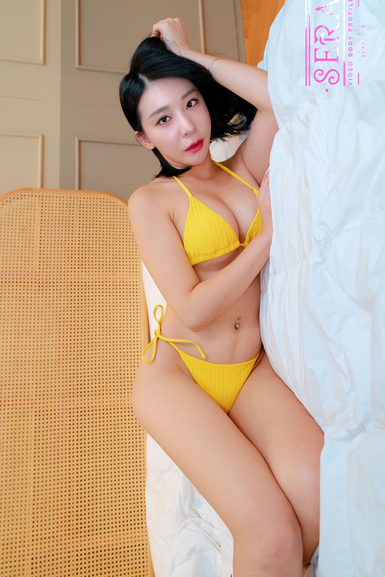 Miyu 미유, SERA Photobook ‘Yellow Bikini’ Set.02