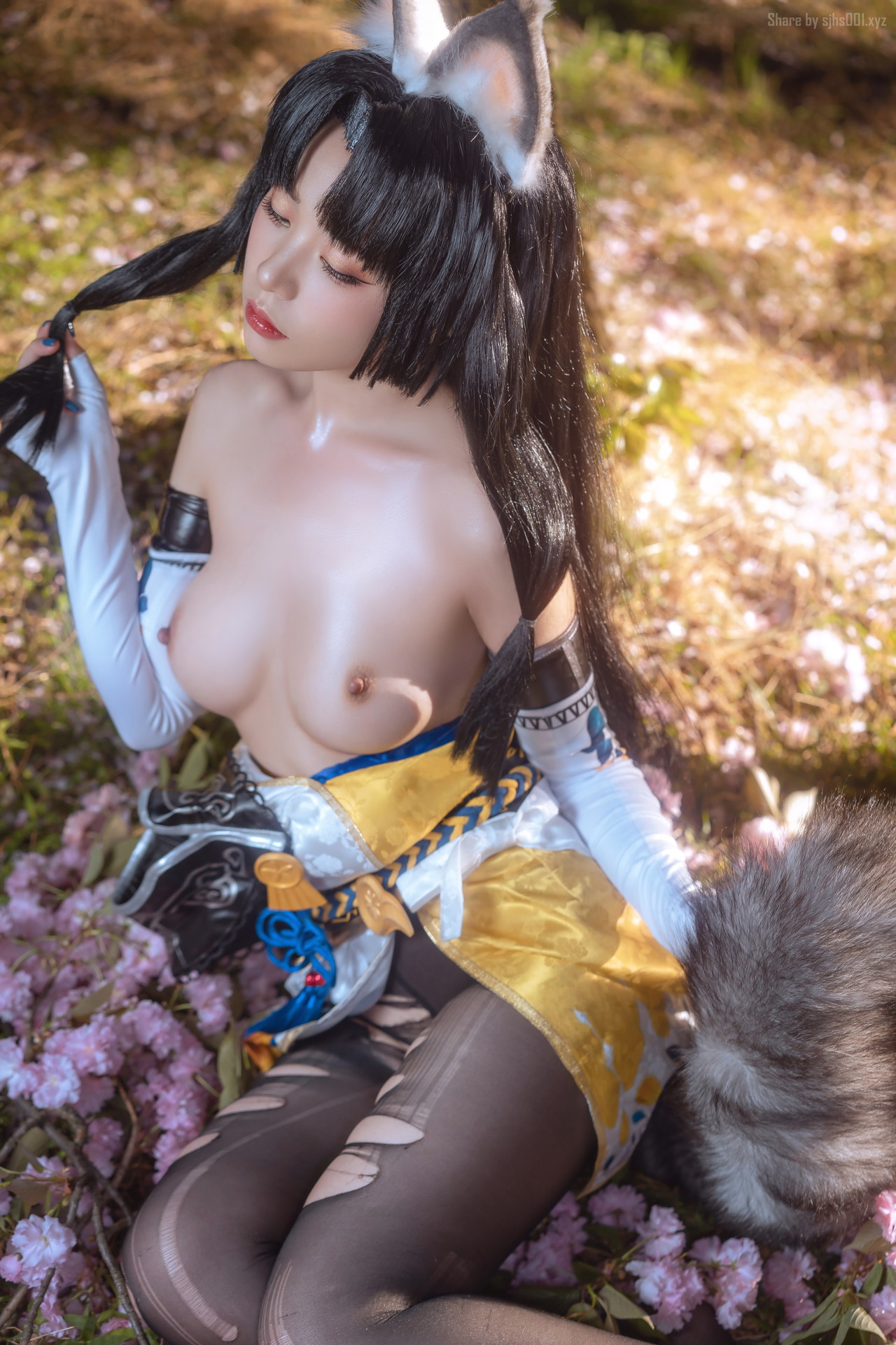 Nekokoyoshi 爆机少女喵小吉, 写真集 永劫无间 胡桃+V