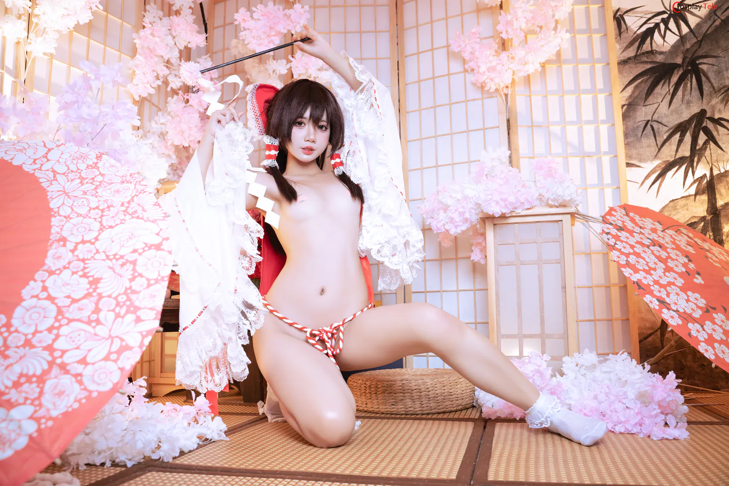 PoppaChan cosplay Reimu Hakurei – Touhou Project