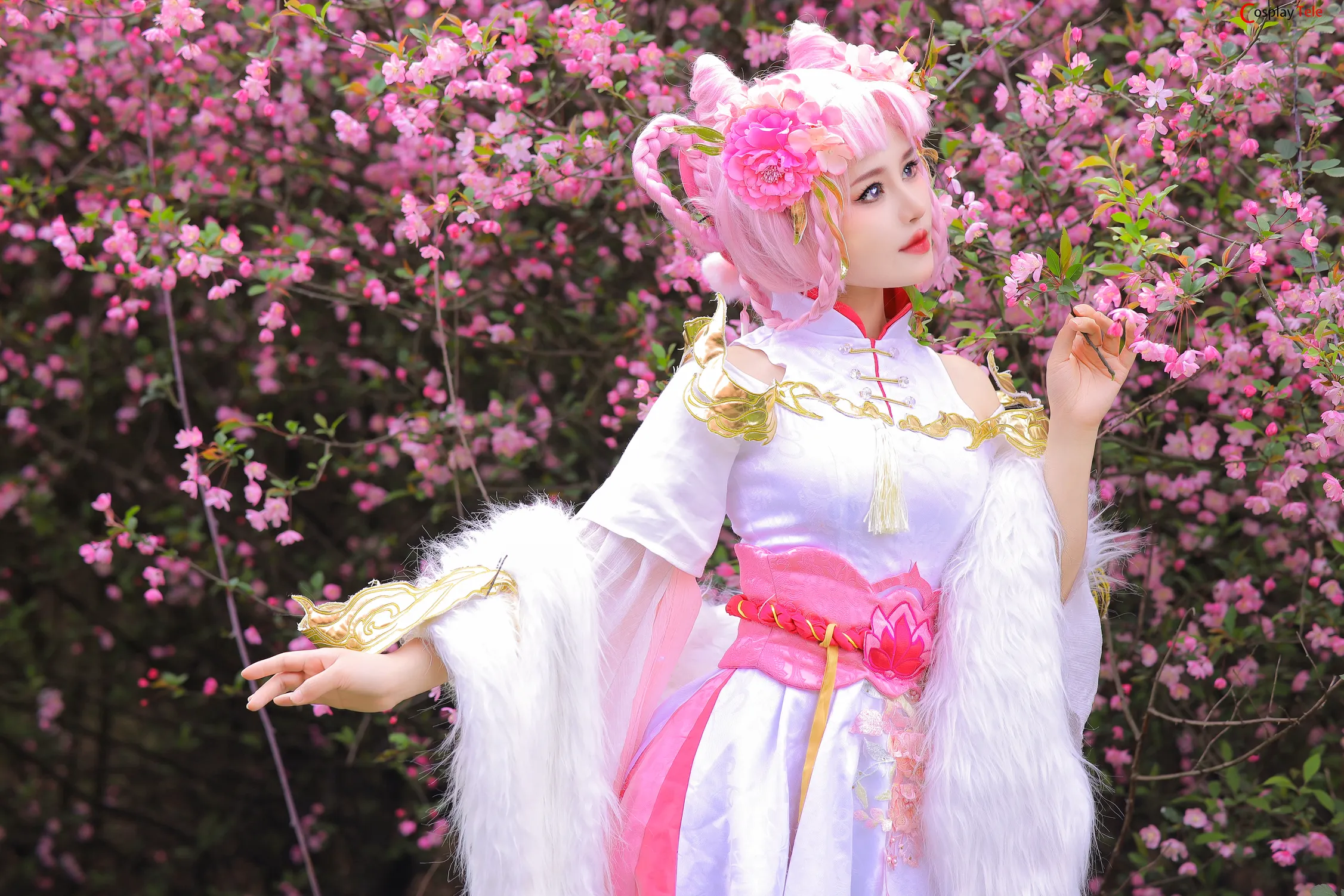 Taonuan222 (桃暖酱) cosplay Chang’e – King Of Glory