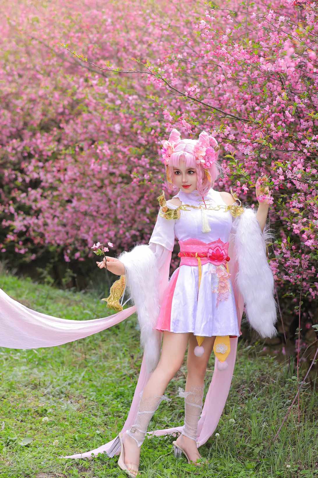 Taonuan222 (桃暖酱) cosplay Chang’e – King Of Glory