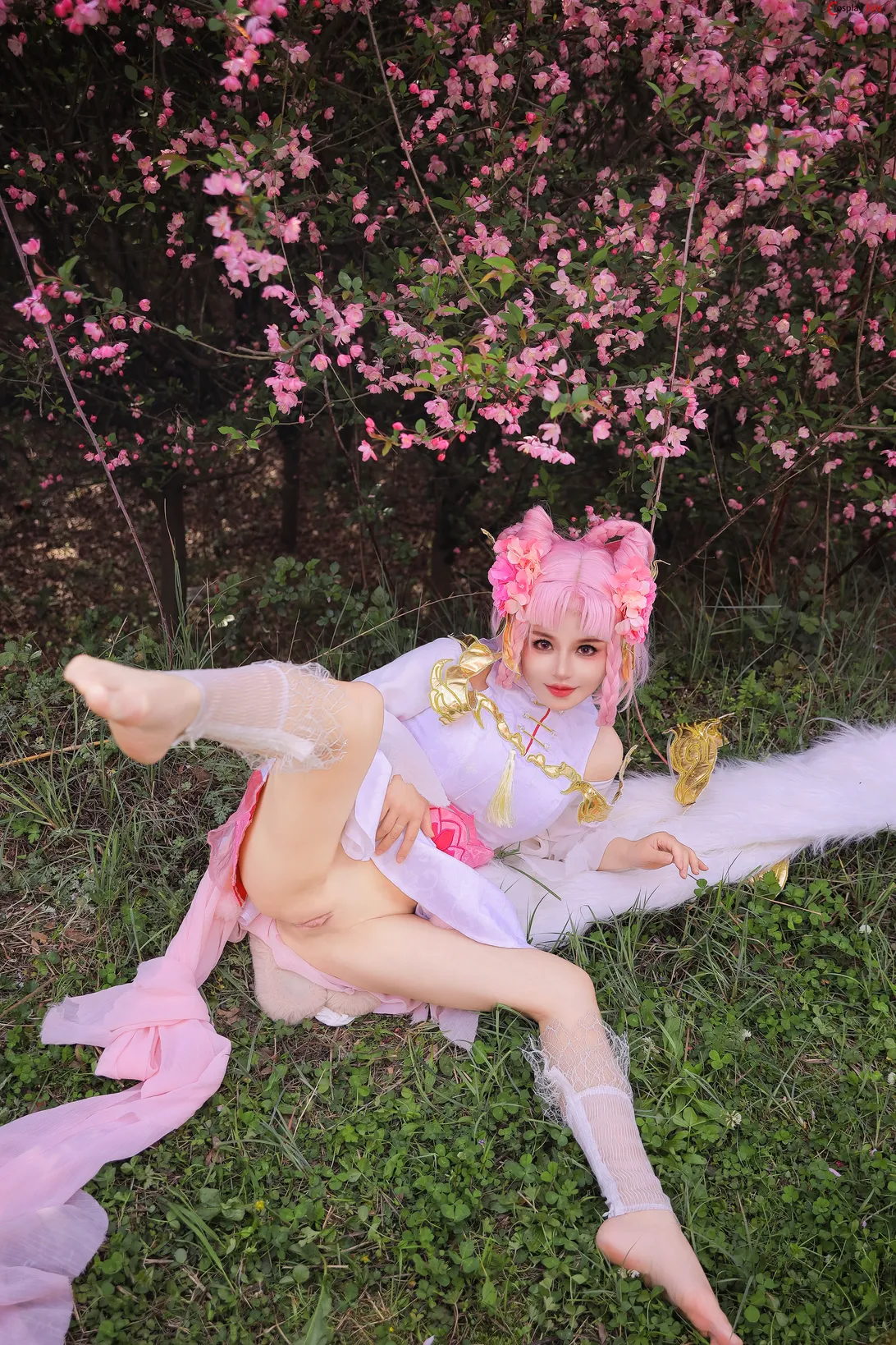 Taonuan222 (桃暖酱) cosplay Chang’e – King Of Glory