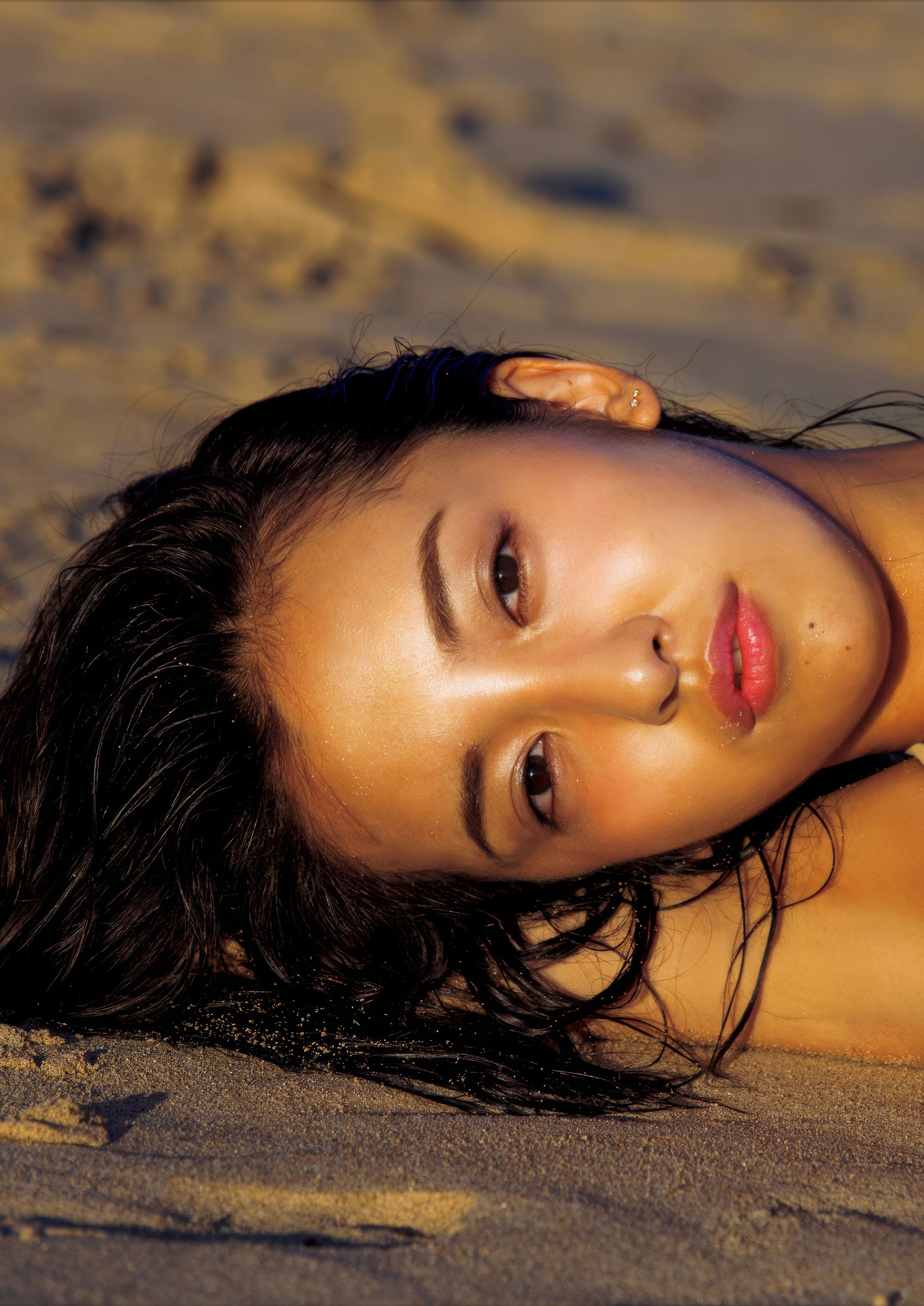 Tomomi Itano 板野友美, 写真集 「release」 Set.05