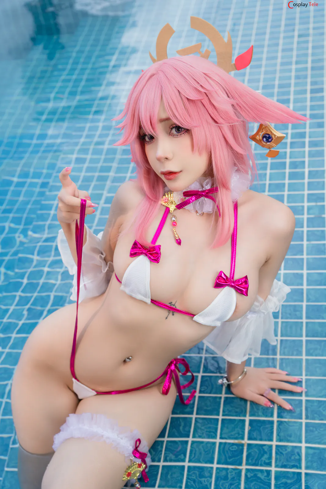 Umeko J cosplay Yae Miko – Genshin Impact