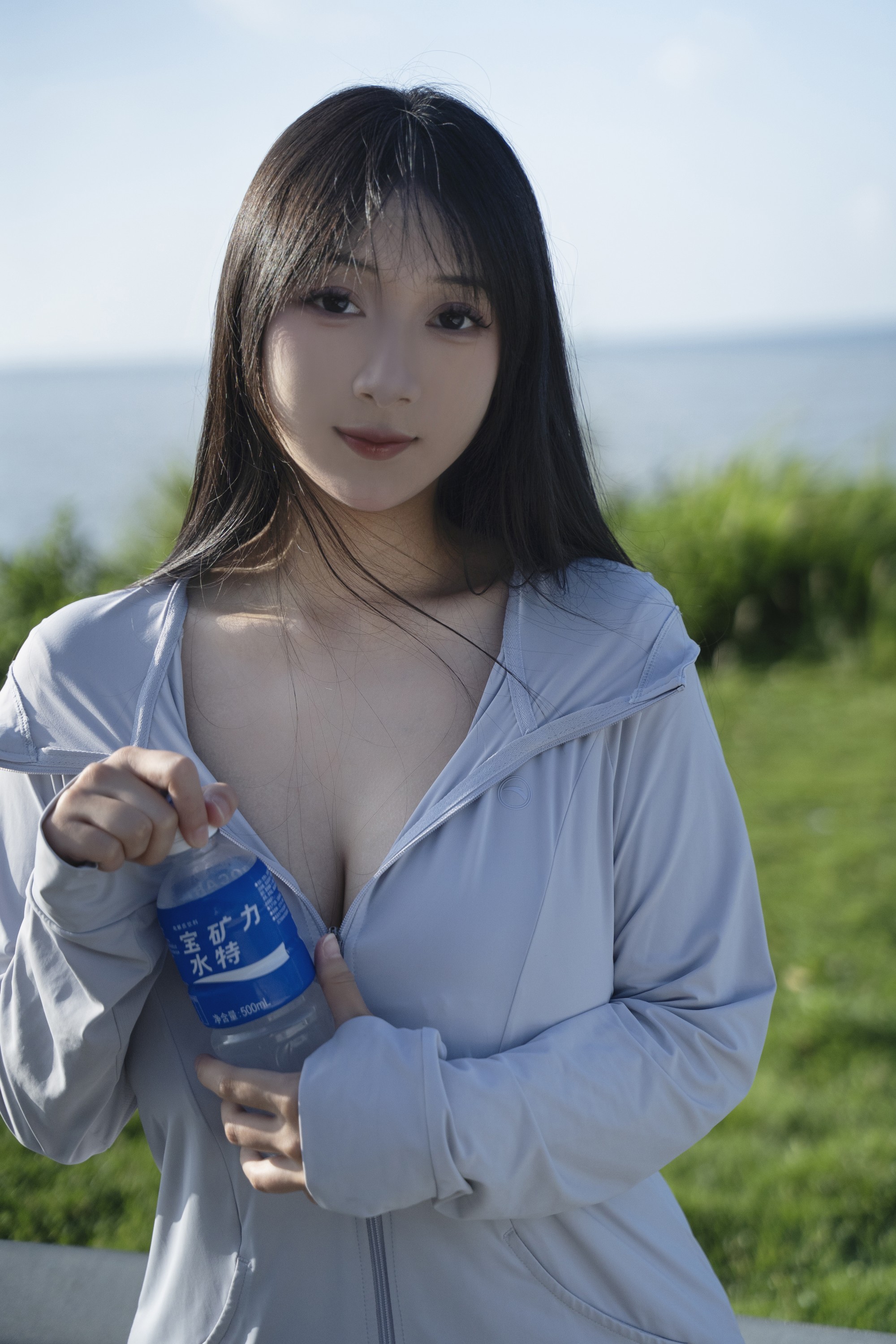 HornyCos - Busty Asian Teen Shows Off Beautiful Body Outdoors (Patreon)