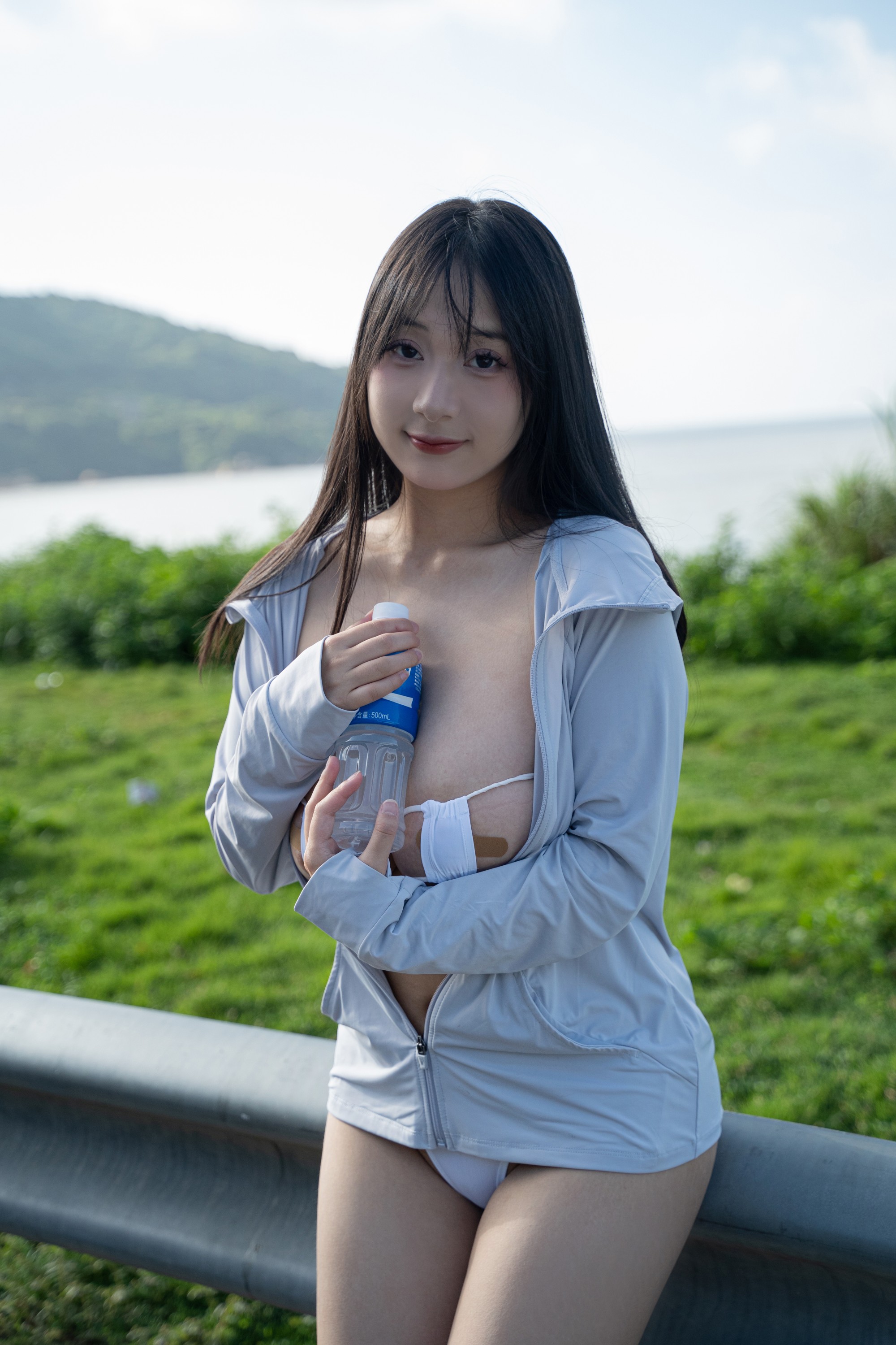 HornyCos - Busty Asian Teen Shows Off Beautiful Body Outdoors (Patreon)