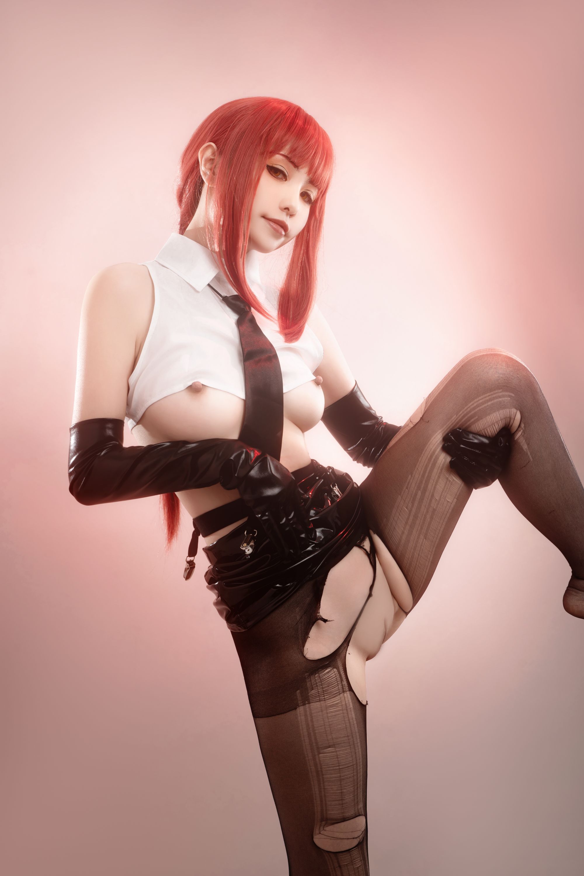 HornyCos - Red-Haired Petite Beauty Cosplays As Chainsaw Man Makima (Patreon)