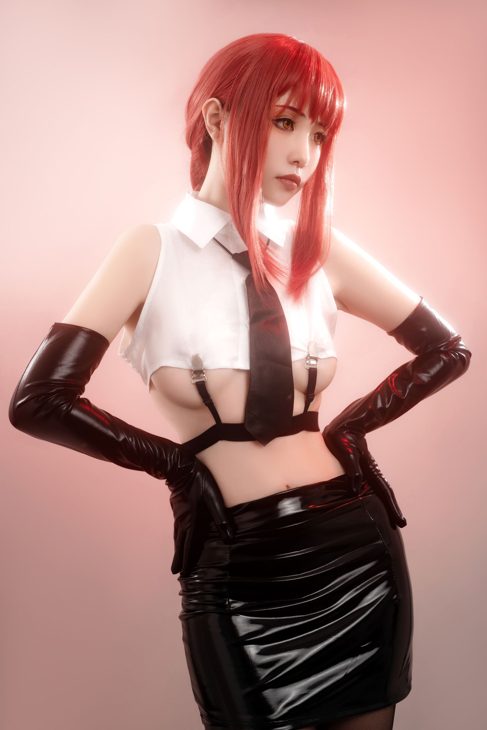 HornyCos - Red-Haired Petite Beauty Cosplays As Chainsaw Man Makima (Patreon)