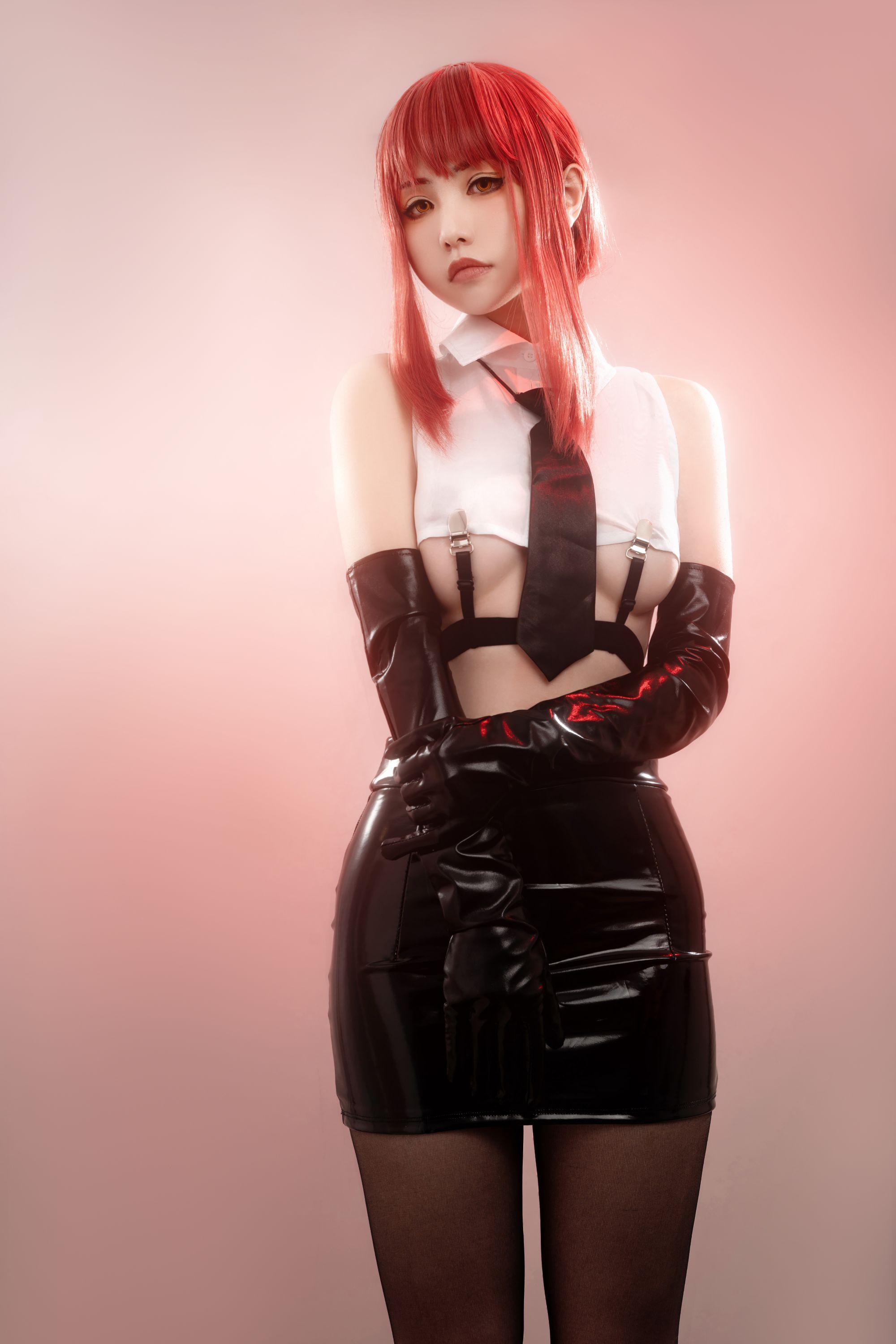 HornyCos - Red-Haired Petite Beauty Cosplays As Chainsaw Man Makima (Patreon)