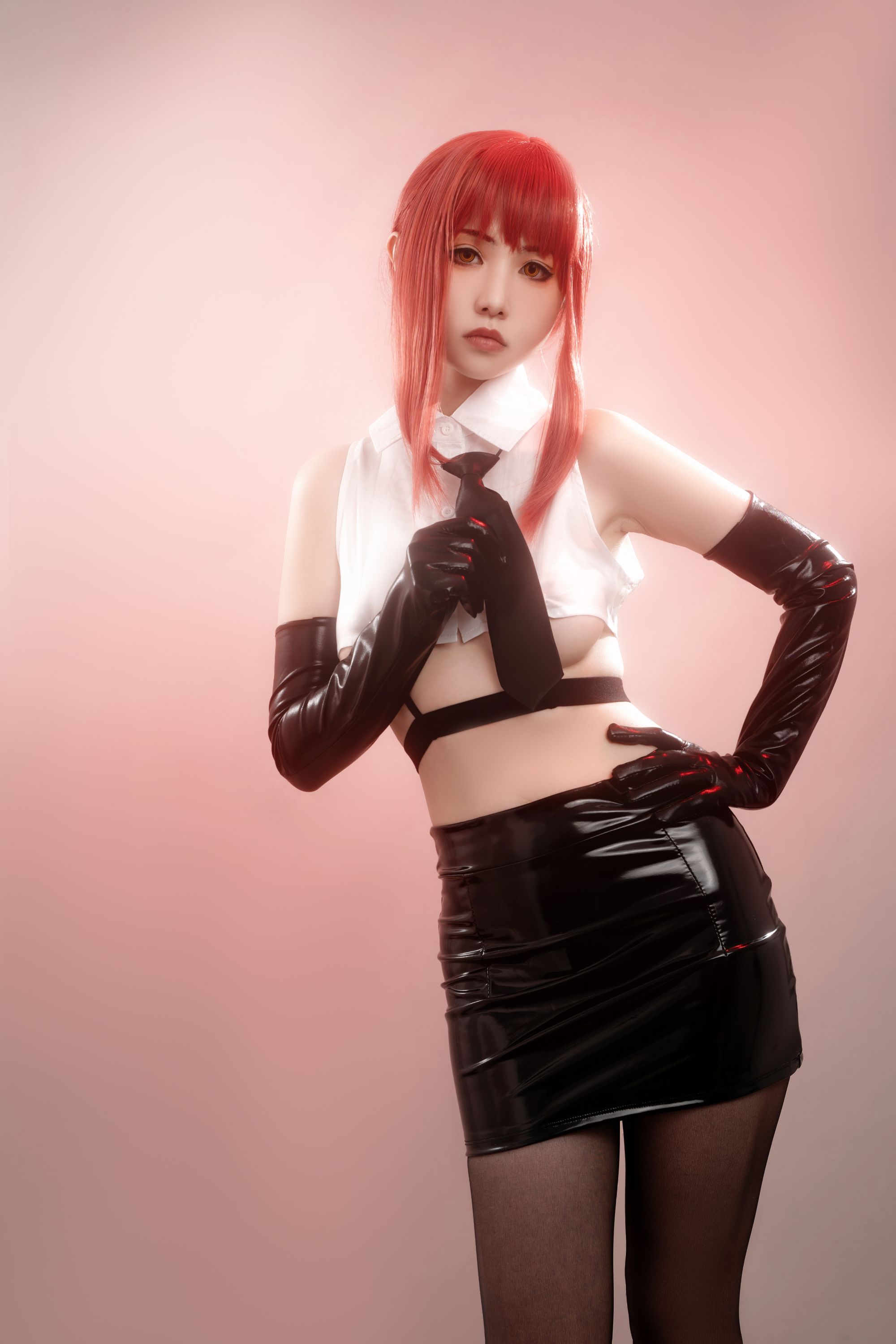 HornyCos - Red-Haired Petite Beauty Cosplays As Chainsaw Man Makima (Patreon)