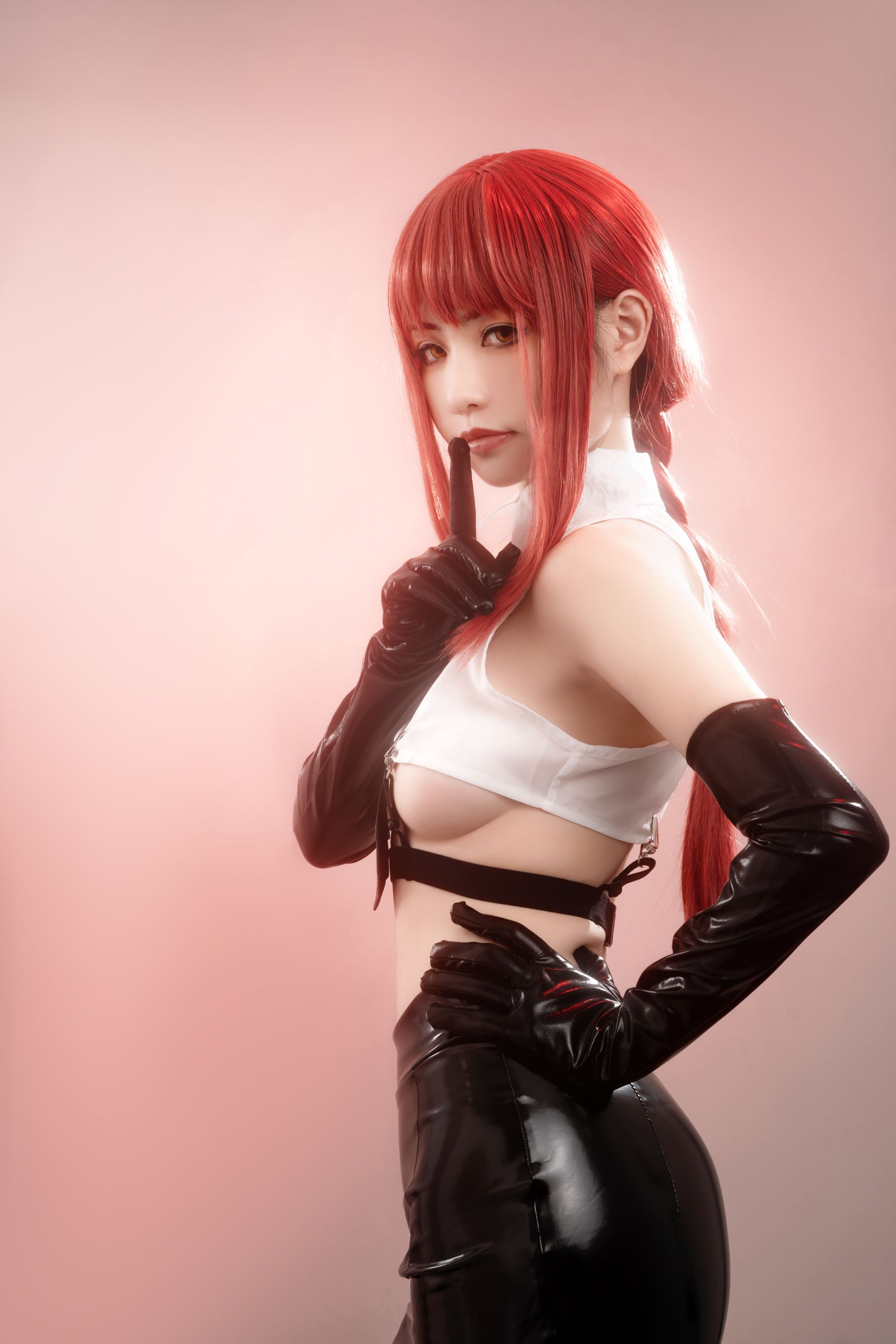 HornyCos - Red-Haired Petite Beauty Cosplays As Chainsaw Man Makima (Patreon)