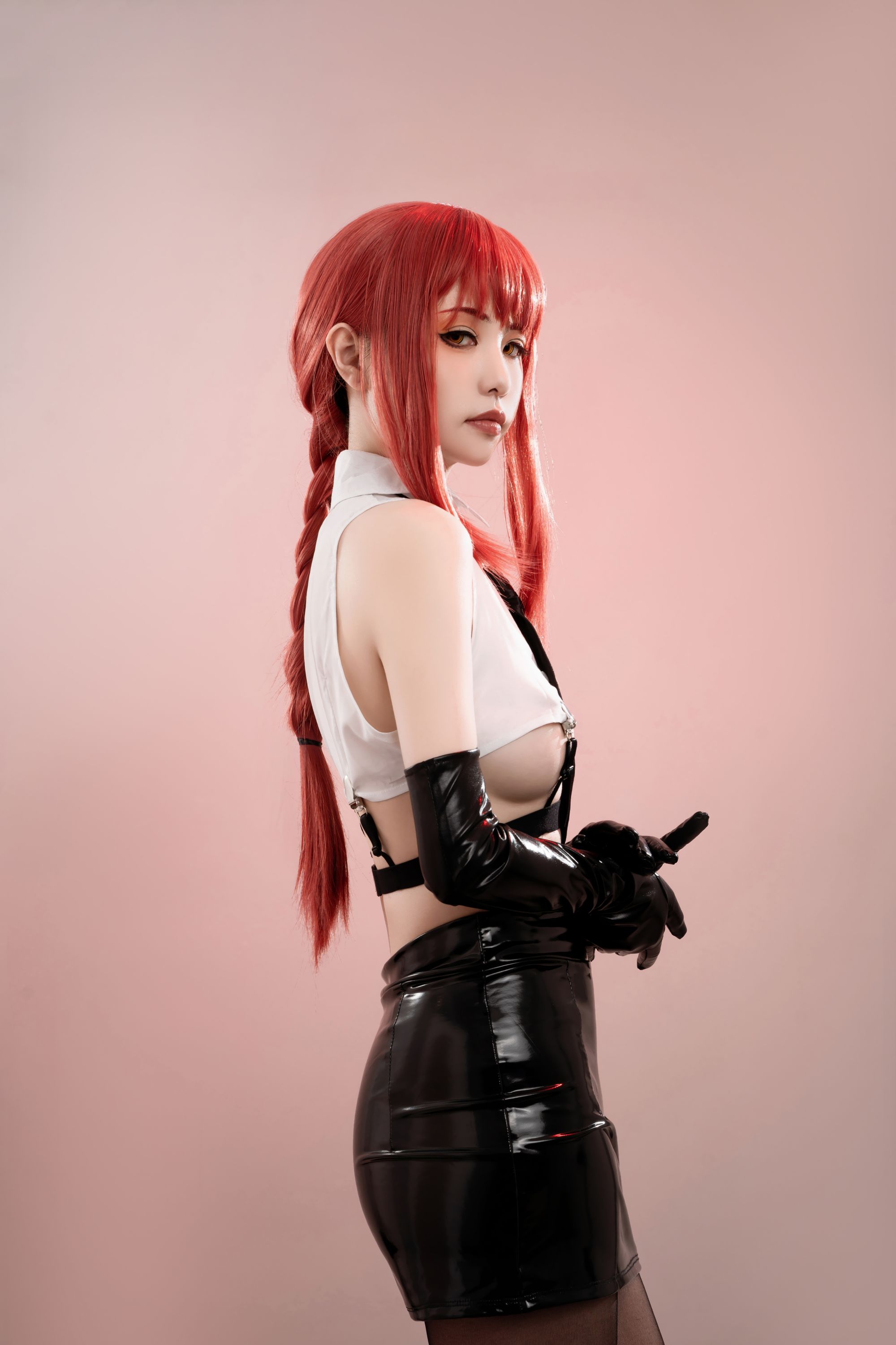 HornyCos - Red-Haired Petite Beauty Cosplays As Chainsaw Man Makima (Patreon)