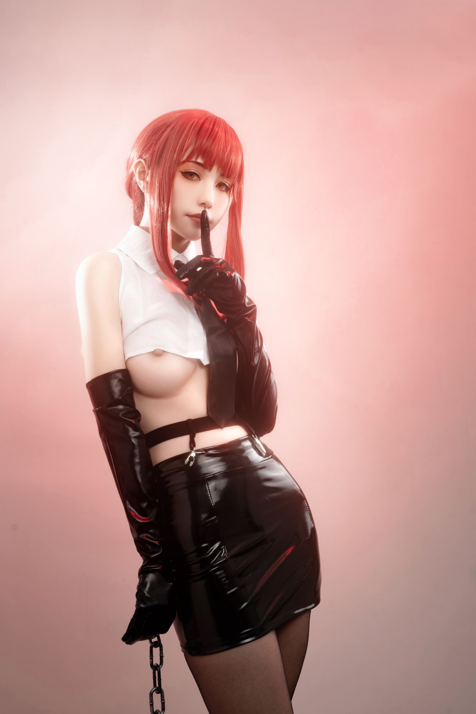 HornyCos - Red-Haired Petite Beauty Cosplays As Chainsaw Man Makima (Patreon)