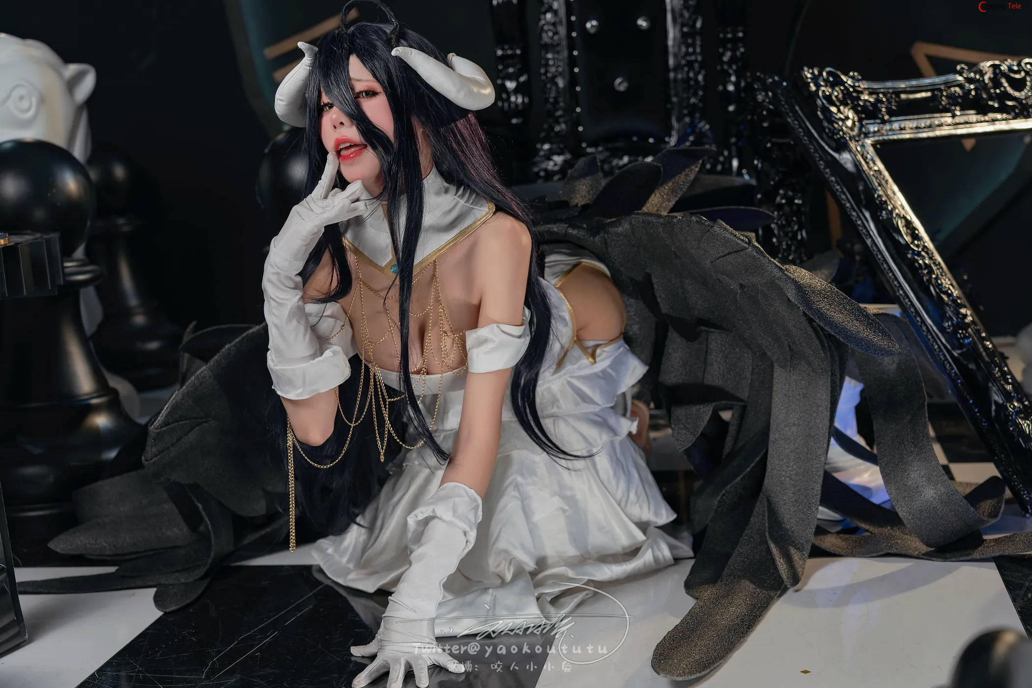 咬一口兔娘ovo (Yaokoututu) cosplay Albedo Succubus – Overlord 29 咬一口兔娘ovo (Yaokoututu) cosplay Albedo Succubus – Overlord