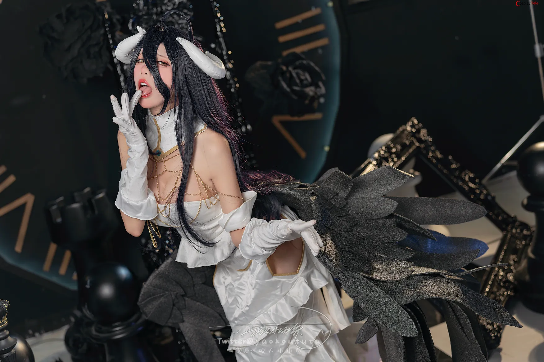 咬一口兔娘ovo (Yaokoututu) cosplay Albedo Succubus – Overlord 54 咬一口兔娘ovo (Yaokoututu) cosplay Albedo Succubus – Overlord