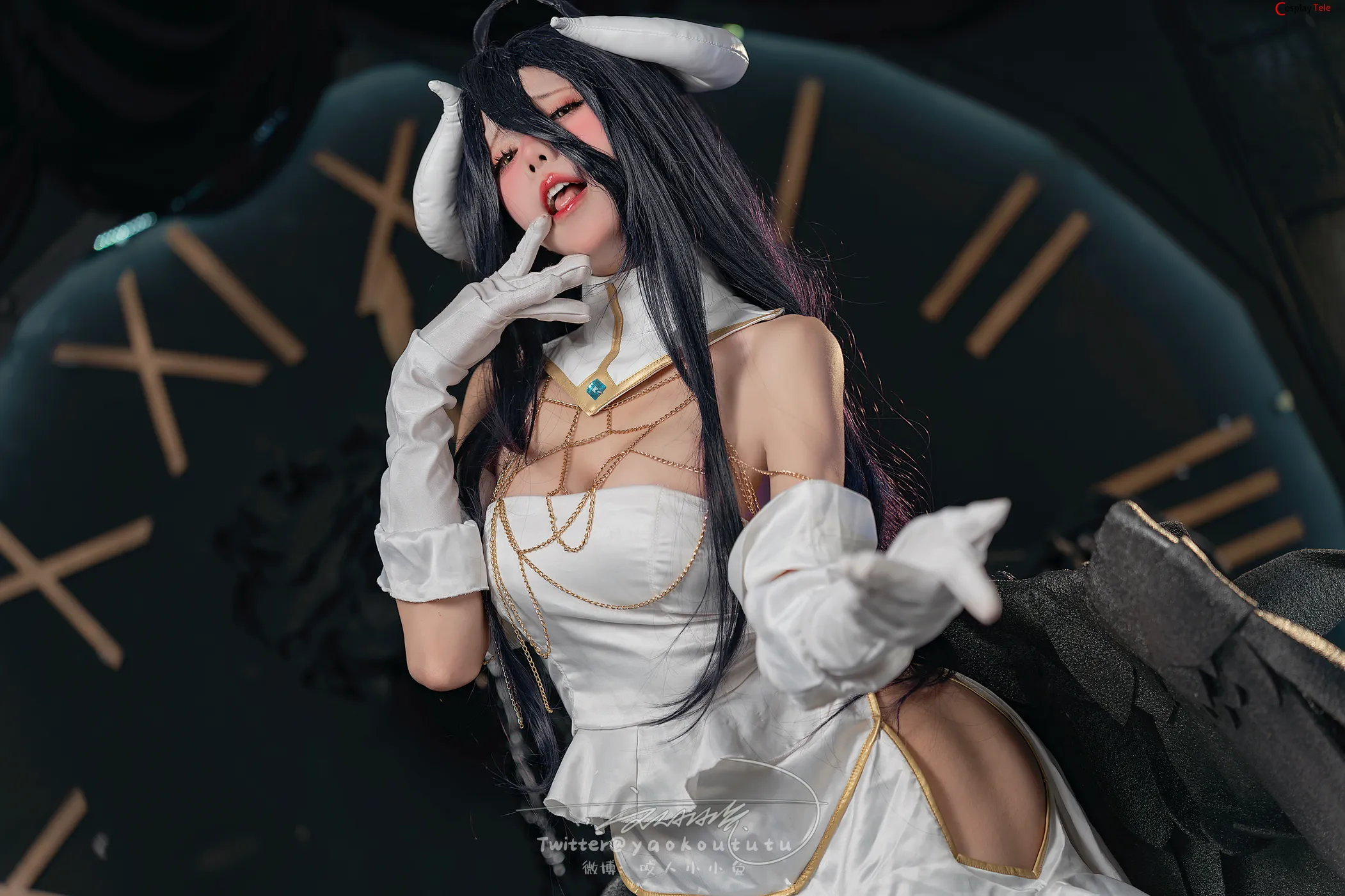 咬一口兔娘ovo (Yaokoututu) cosplay Albedo Succubus – Overlord 57 咬一口兔娘ovo (Yaokoututu) cosplay Albedo Succubus – Overlord