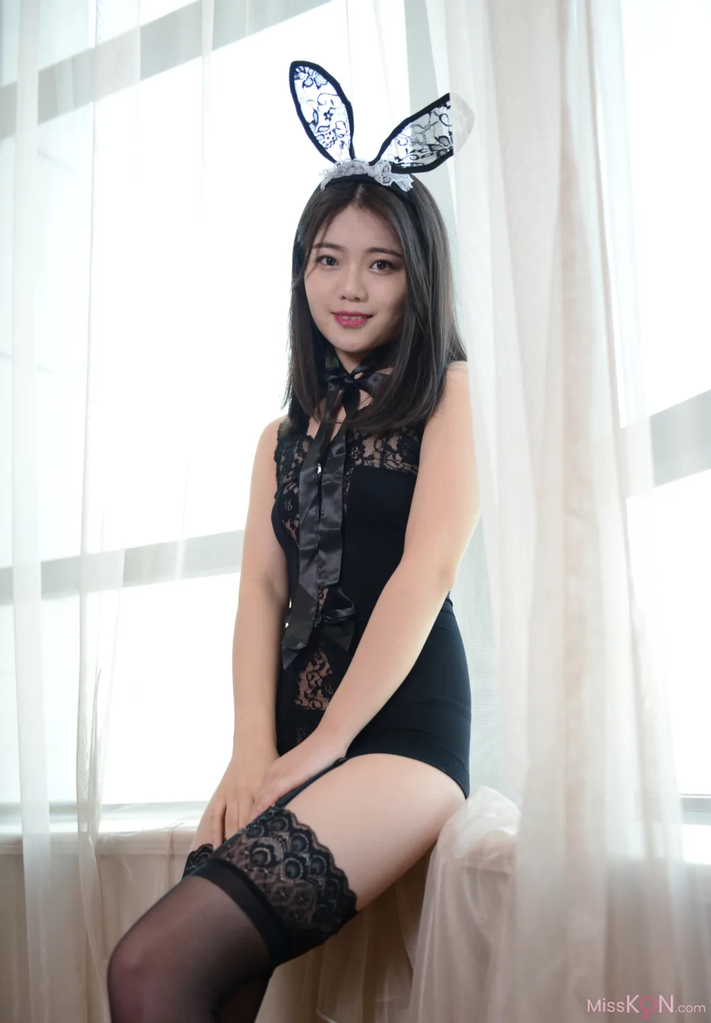 李沫_ 人气女神 诱人翘臀兔女郎写真