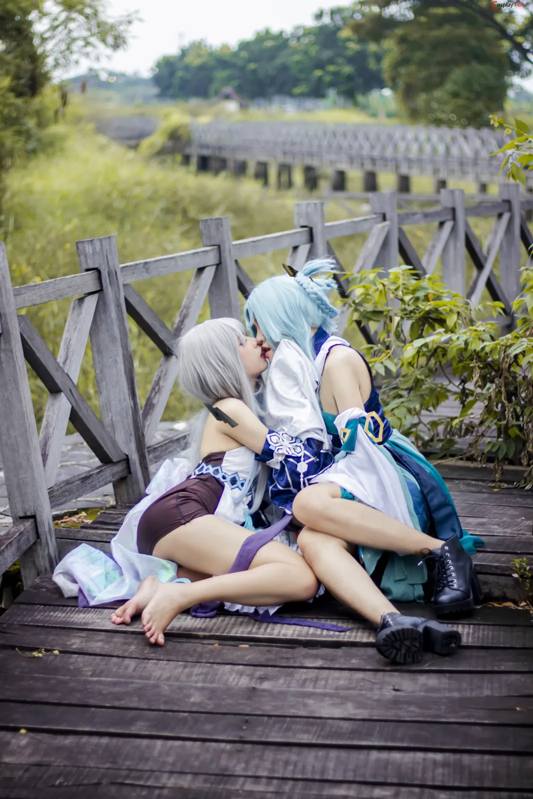 美月 HKxSYR cosplay Guizhong and Madame Ping – Genshin Impact