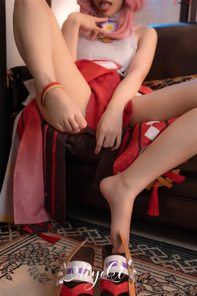 铃木美咲 (Misaki Suzuki) cosplay Yae Miko – Genshin Impact