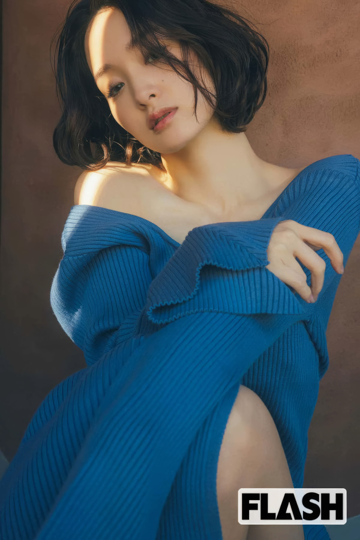 Ayame Goriki 刚力彩芽, FLASH 2025.02.04 (フラッシュ 2025年2月4日号)
