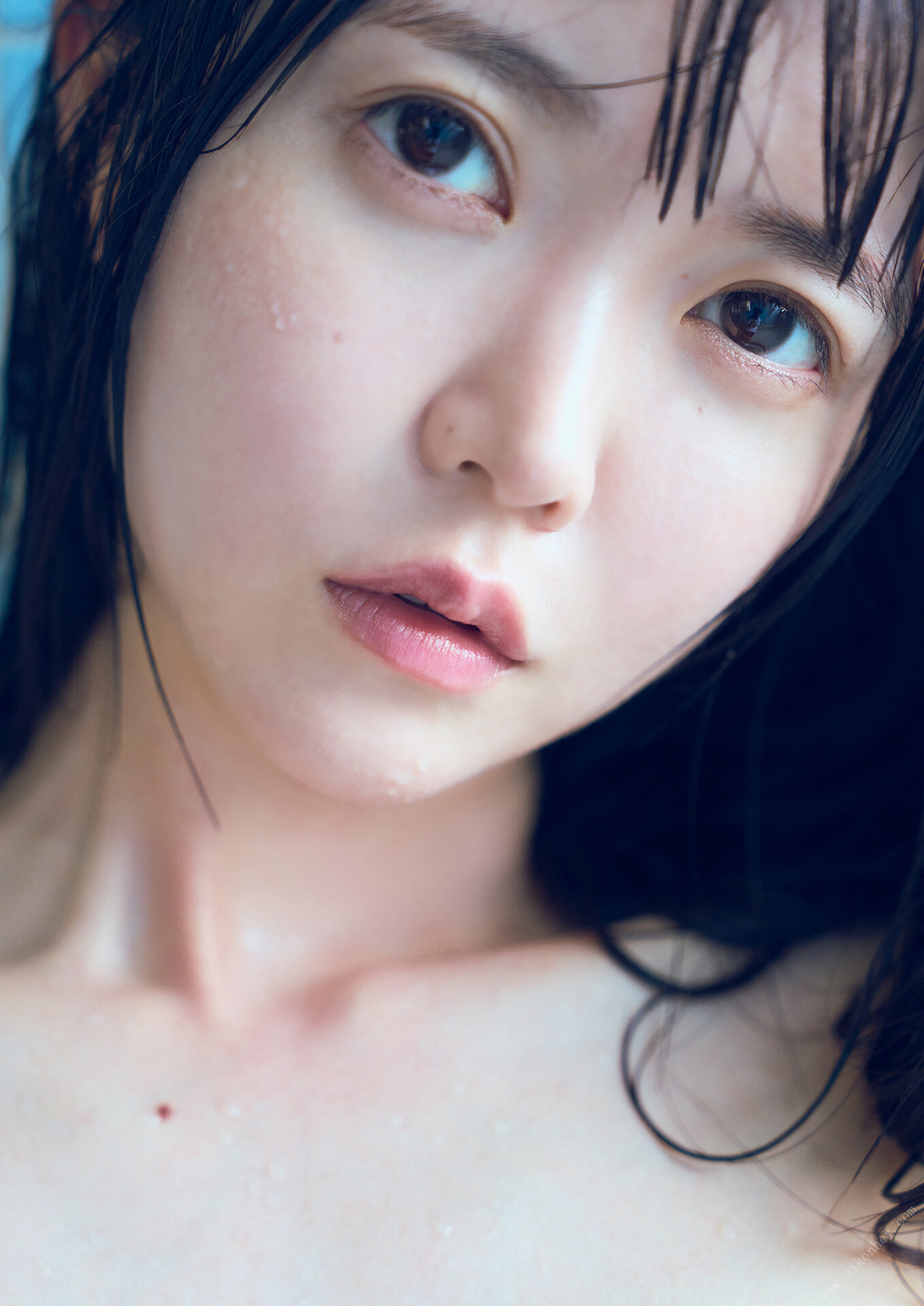 Azusa Onodera 小野寺梓, 1st 写真集 「偶像に生きる」 Set.01