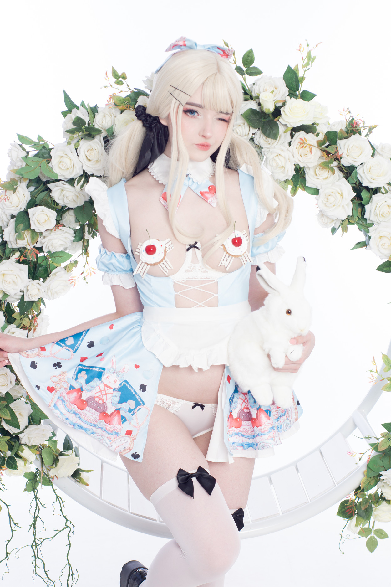 Cosplay Candy_Ball Alice in Easterland