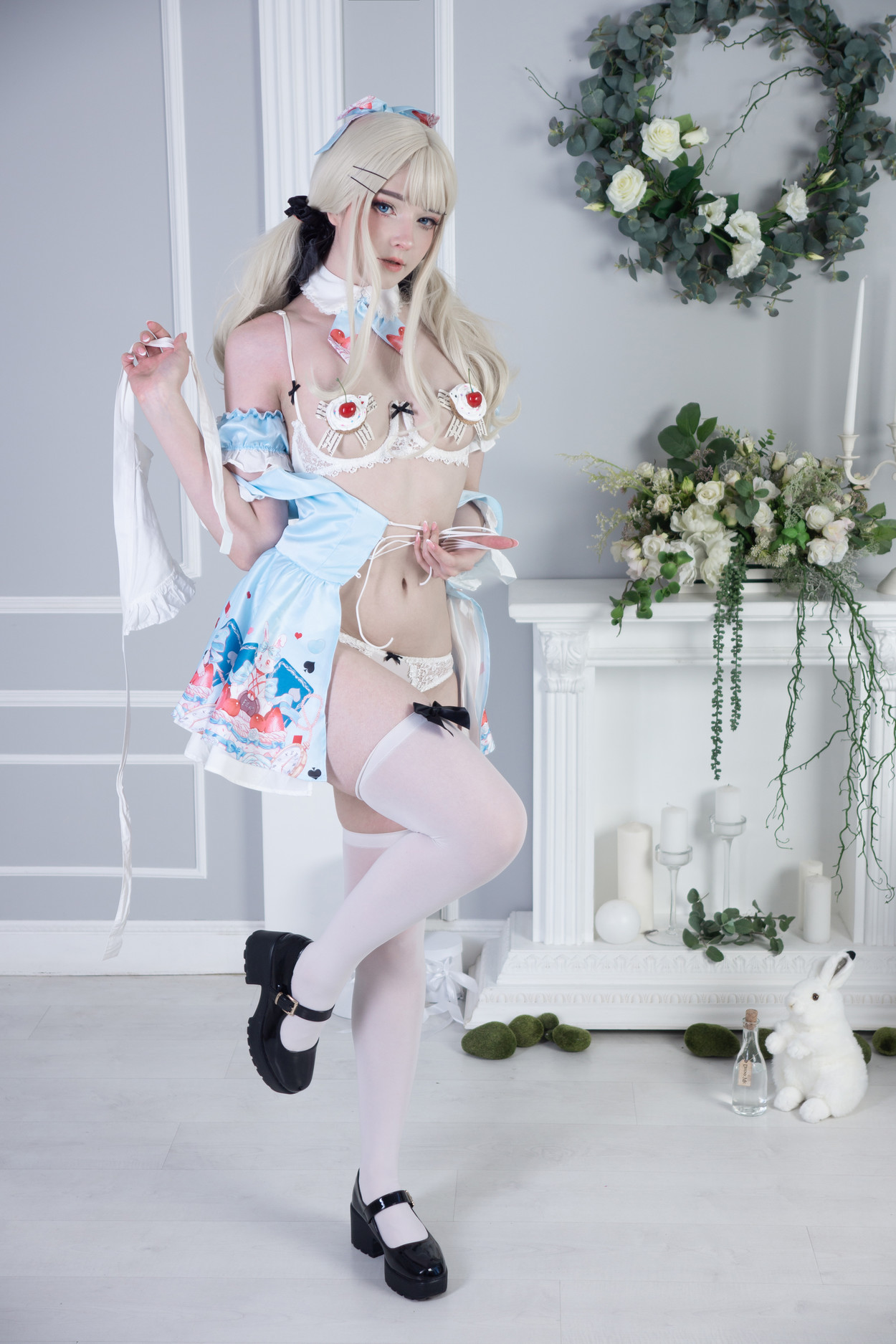 Cosplay Candy_Ball Alice in Easterland