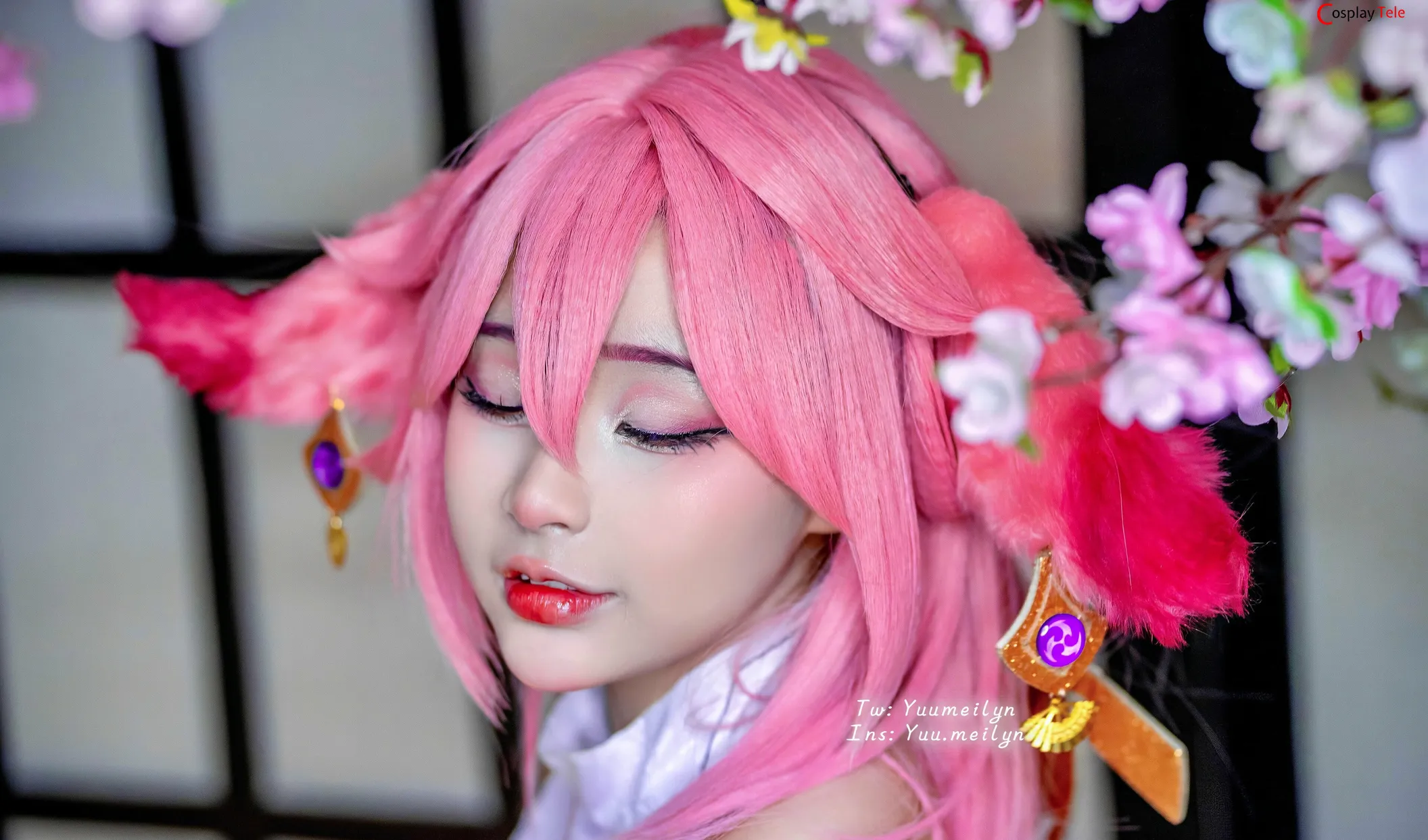 Meiilyn (yuumeilyn) cosplay Yae Miko – Genshin Impact