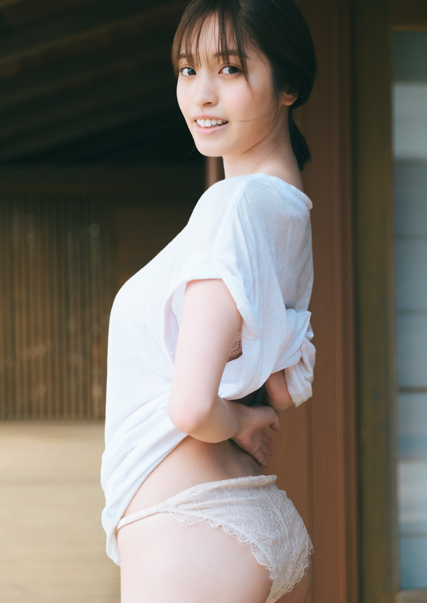 Miyu Murashima 村島未悠, デジタル限定 YJ Photo Book 「手を伸ばせば…」 Set.01