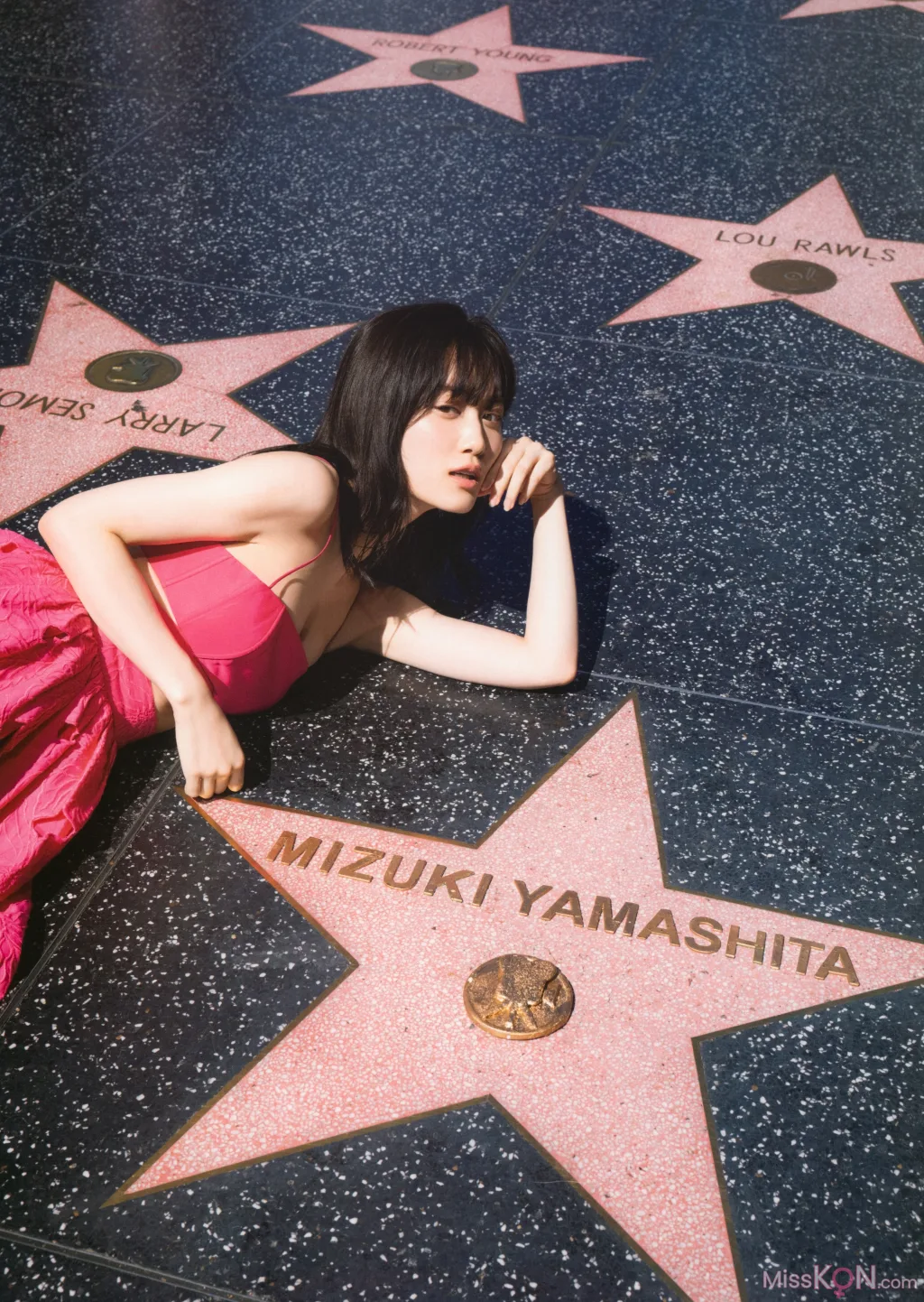 Mizuki Yamashita (山下美月)_ 乃木坂46 – 2nd写真集「ヒロイン」