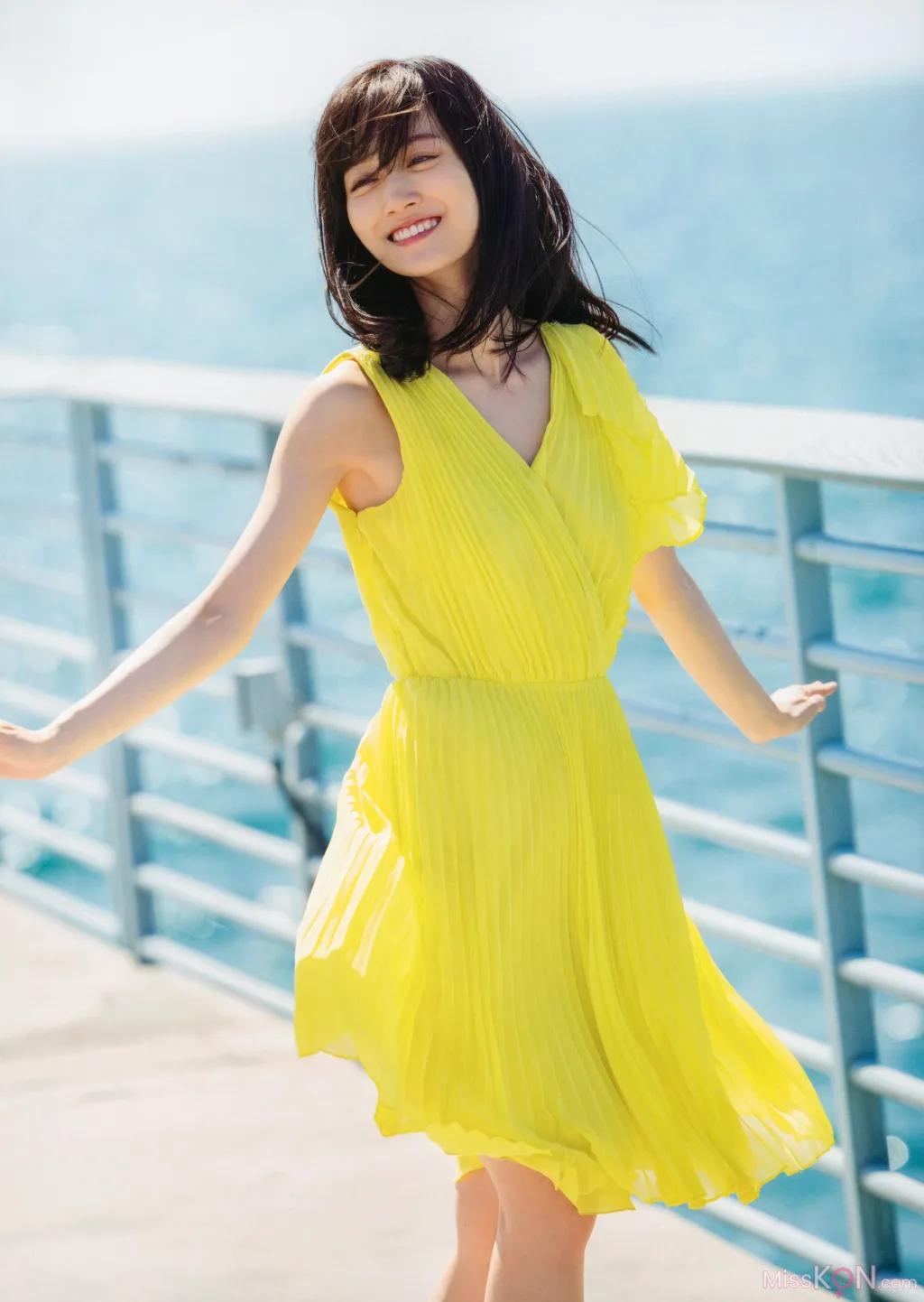 Mizuki Yamashita (山下美月)_ 乃木坂46 – 2nd写真集「ヒロイン」