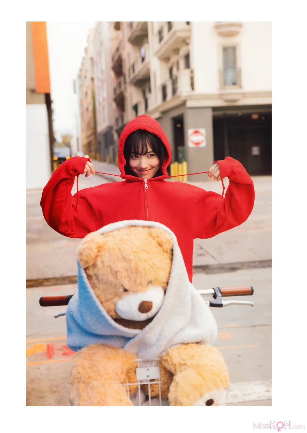 Mizuki Yamashita (山下美月)_ 乃木坂46 – 2nd写真集「ヒロイン」
