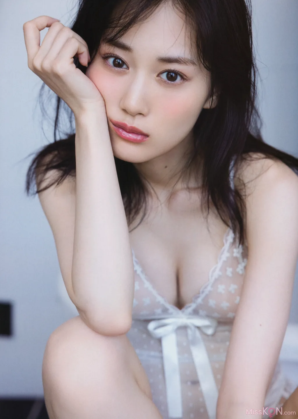 Mizuki Yamashita (山下美月)_ 乃木坂46 – 2nd写真集「ヒロイン」
