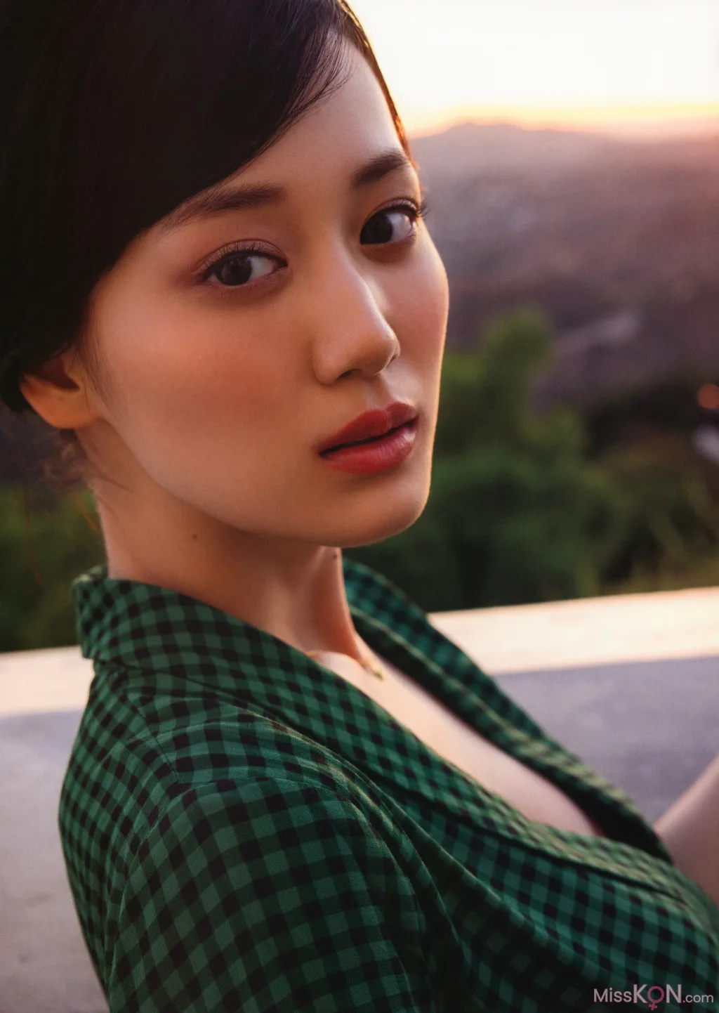 Mizuki Yamashita (山下美月)_ 乃木坂46 – 2nd写真集「ヒロイン」