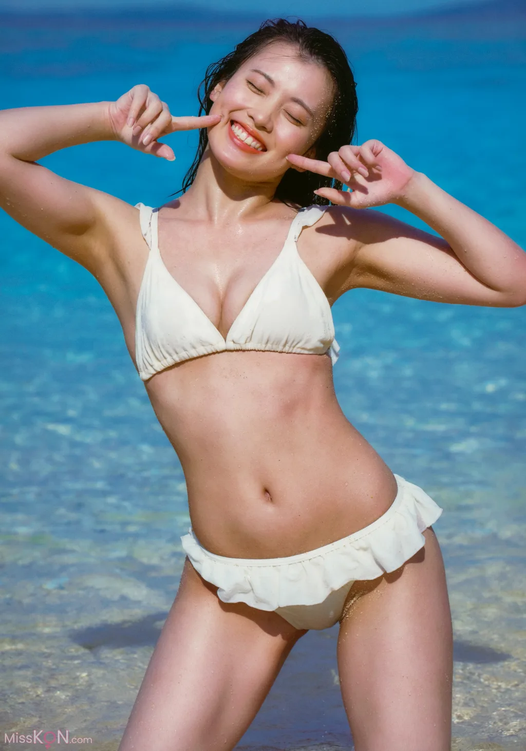 Rin Okabe (岡部麟)_ ファースト写真集「エスカルゴ」