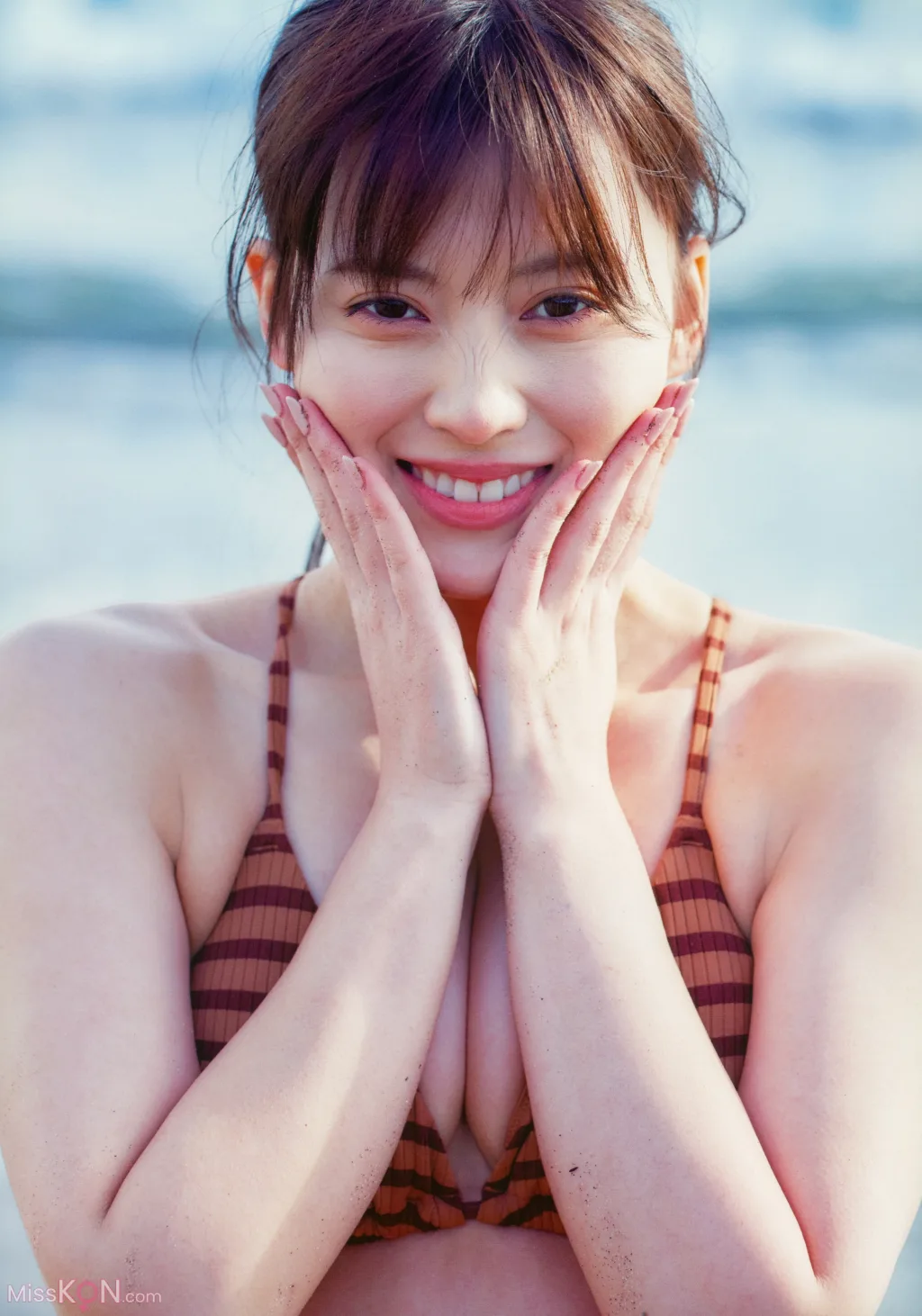 Rin Okabe (岡部麟)_ ファースト写真集「エスカルゴ」