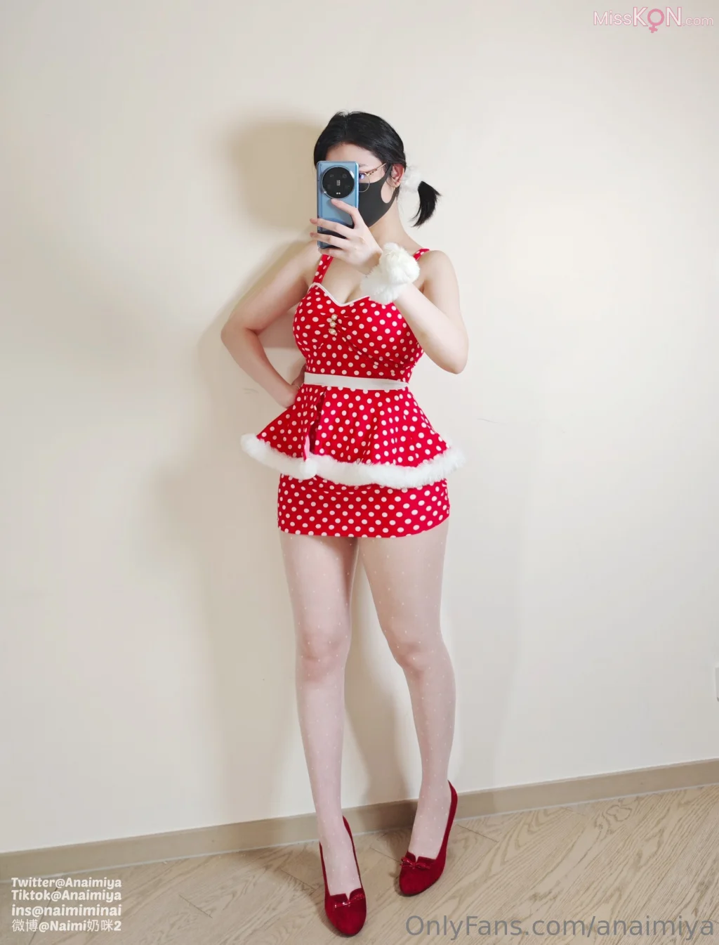 Coser@Anaimiya奶咪_ OnlyFan 2025年4月新作 – 白丝死库水 闷骚短发