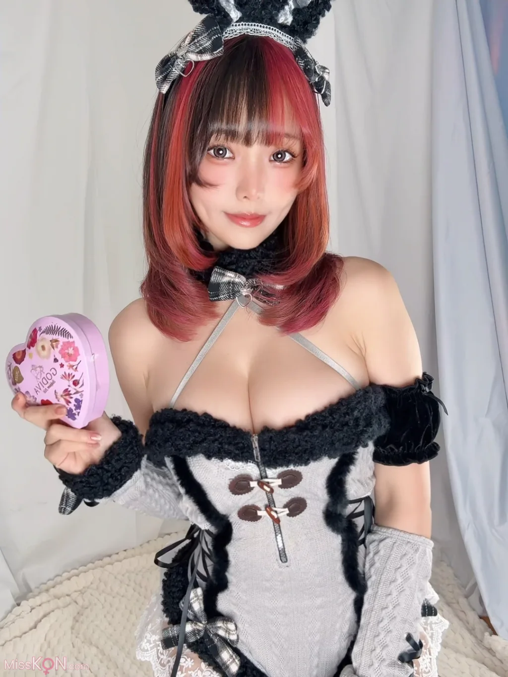 Coser@Ely_eee (ElyEE子)_ Shirogane noel~Nun