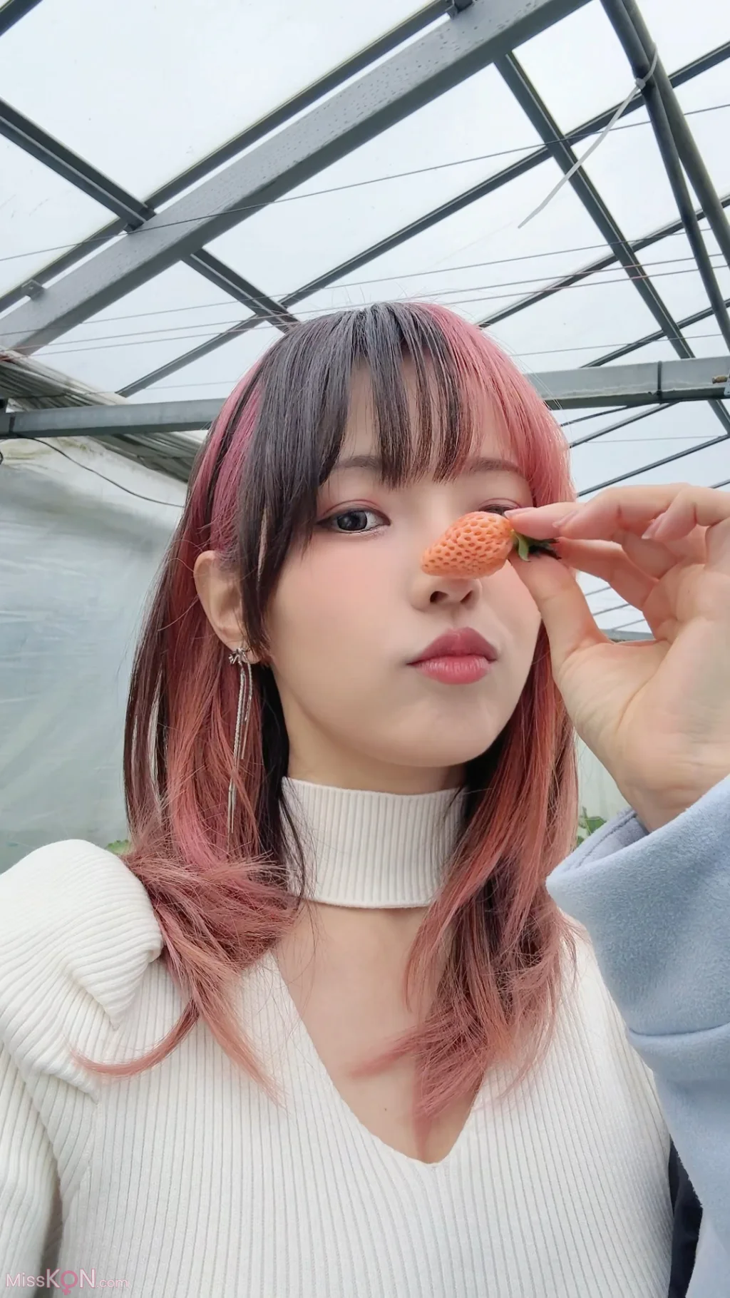 Coser@Ely_eee (ElyEE子)_ Strawberry Picking Date