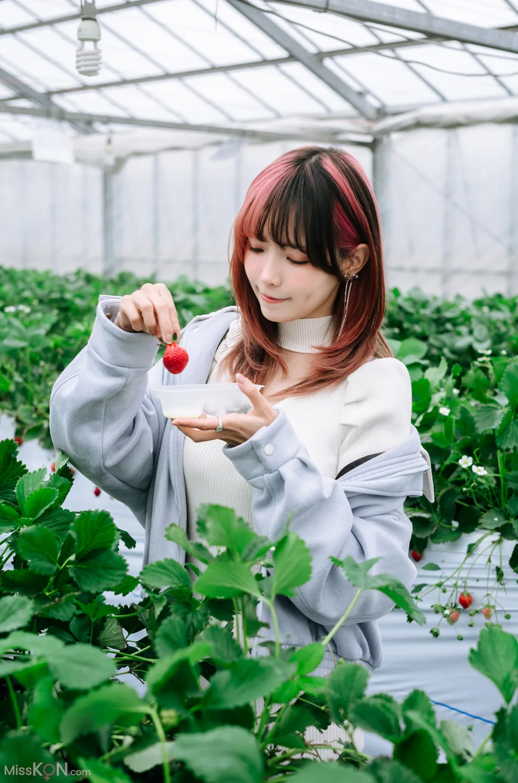 Coser@Ely_eee (ElyEE子)_ Strawberry Picking Date