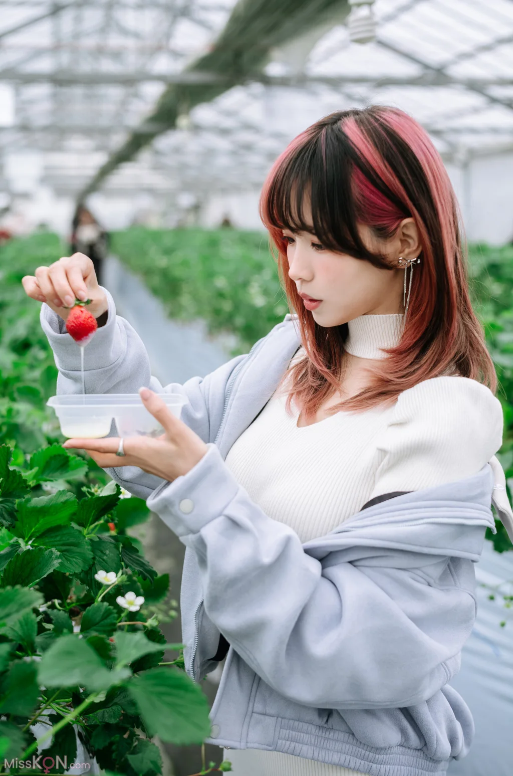Coser@Ely_eee (ElyEE子)_ Strawberry Picking Date