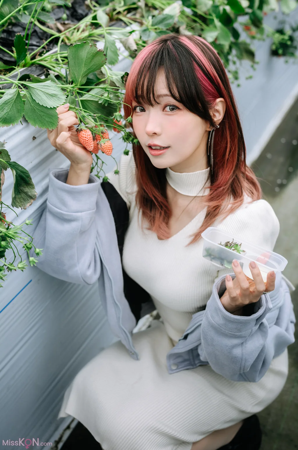 Coser@Ely_eee (ElyEE子)_ Strawberry Picking Date