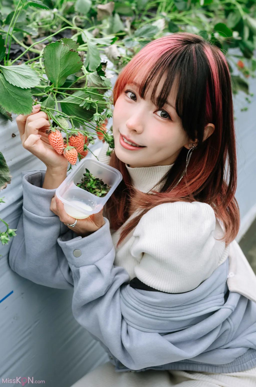 Coser@Ely_eee (ElyEE子)_ Strawberry Picking Date