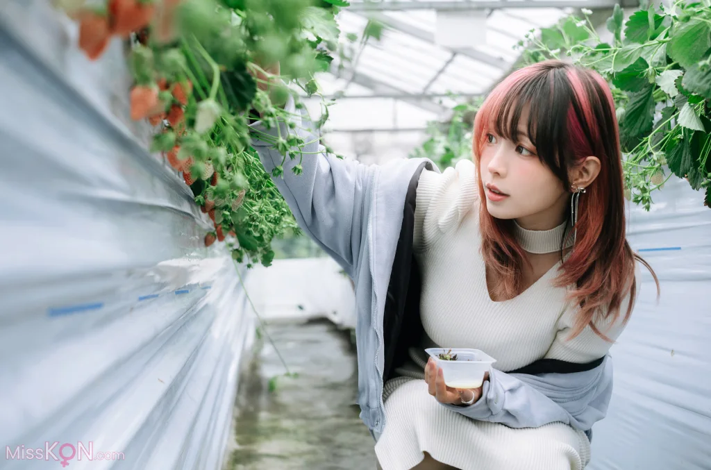 Coser@Ely_eee (ElyEE子)_ Strawberry Picking Date