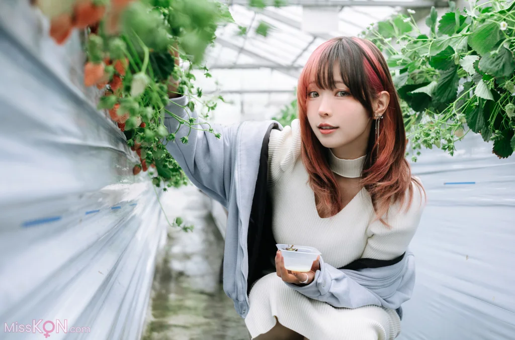 Coser@Ely_eee (ElyEE子)_ Strawberry Picking Date