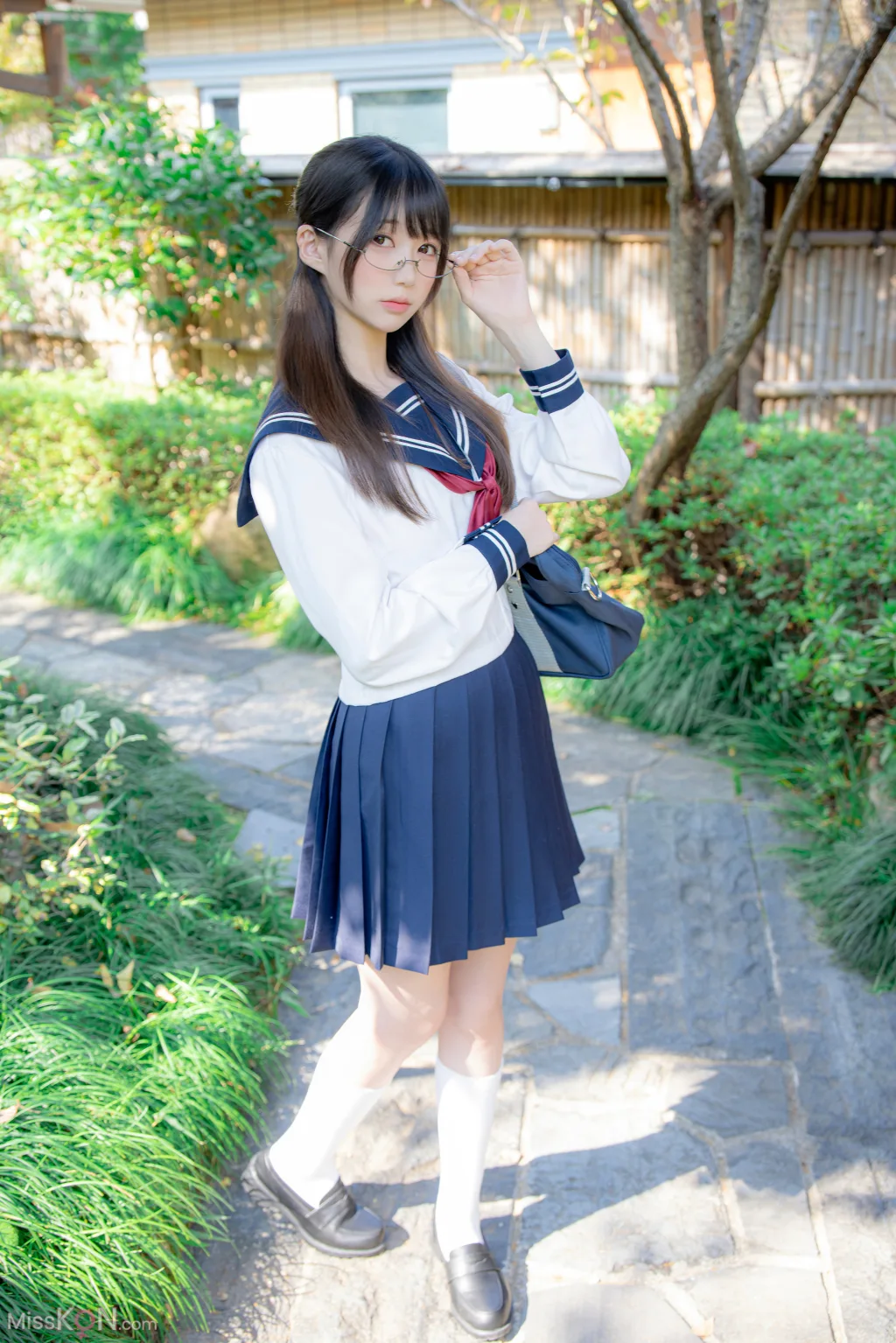 Coser@NAGISA魔物喵_ 真面目な委員長