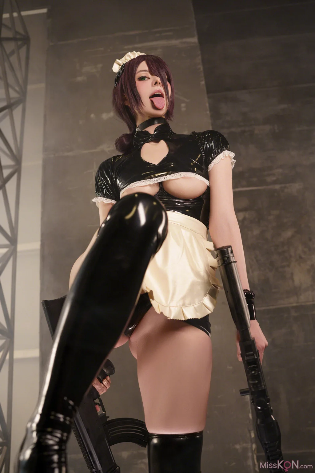 Coser@Vinnegal_ Reze Battle Maid II Set