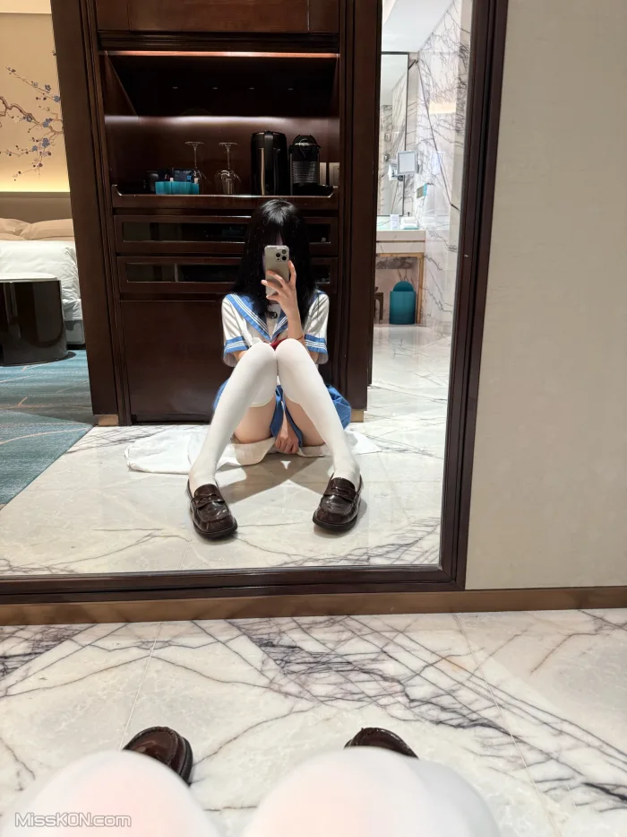 Coser@jasmine甜酱_ 超嫩福利姬少女 爆浆勾人小妖精