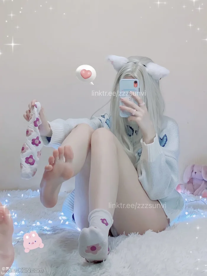 Coser@zzzsunvi_ 顶级Cos白虎萝莉美女 治愈系少女的温馨日常