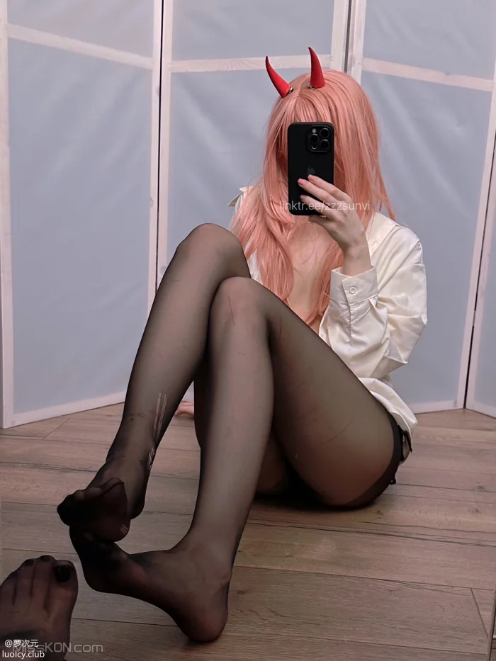 Coser@zzzsunvi_ 顶级Cos白虎萝莉美女 治愈系少女的温馨日常